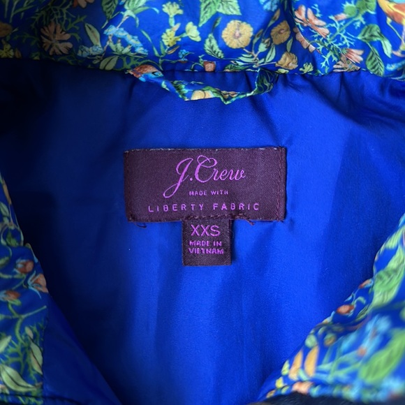 J Crew Liberty puffer vest - Picture 2 of 8